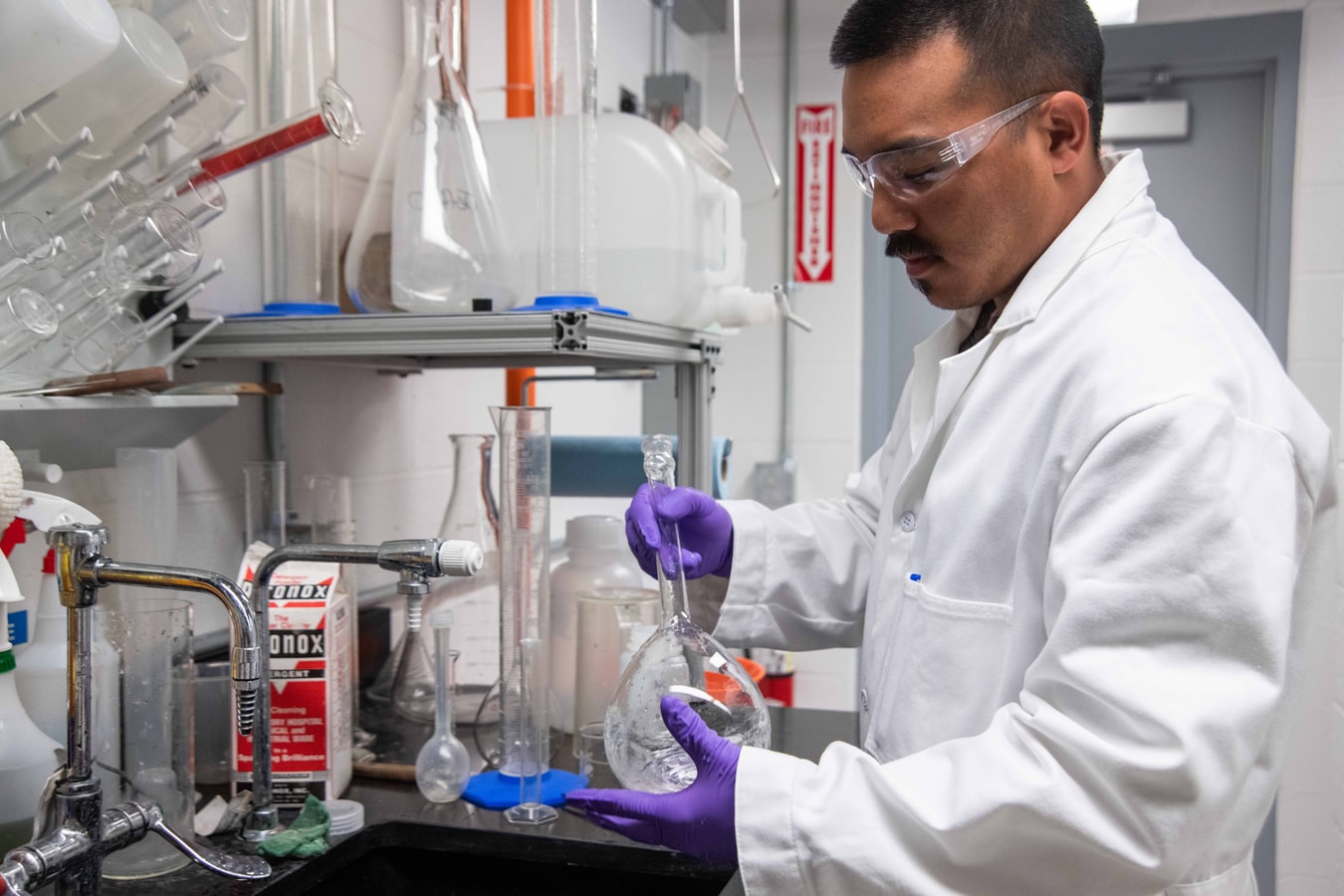 Titanium dioxide (Ti02) and photoelectrochemistry